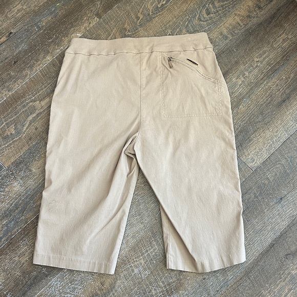 Jamie Sadock Beige Women’s Golf Tennis Shorts Active Outdoors size 12 Bermuda - Picture 4 of 8